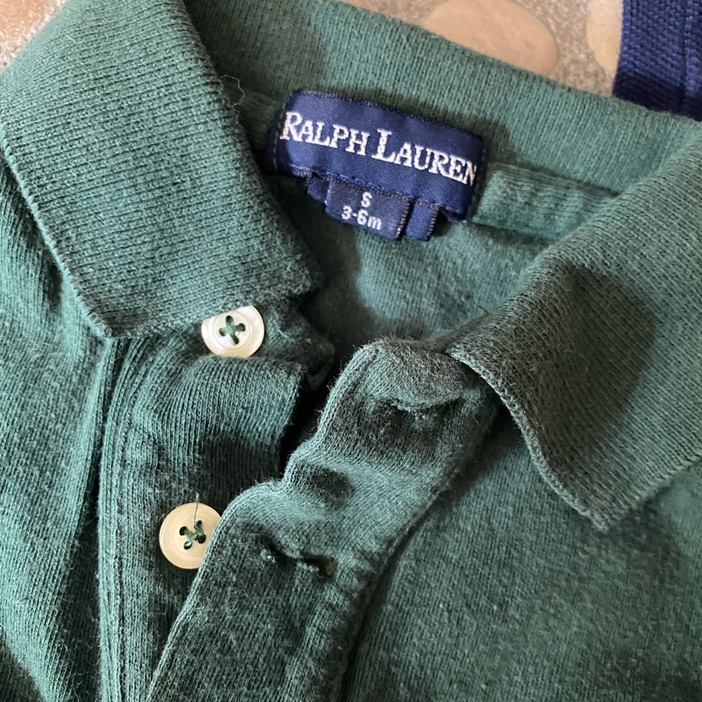 CLASSIC trio by RALPH LAUREN! 1 romper,1 short sleeve, 1 long sleeve💙💚👶🏻🤍❤️ - Picture 3 of 10